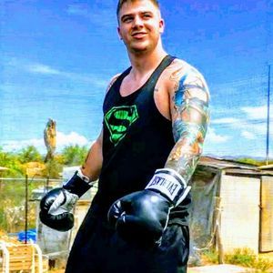 Meet your Posher, Adrian